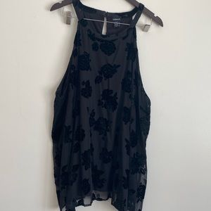Torrid black top with black velvet roses 4X, 30” long, 28” wide